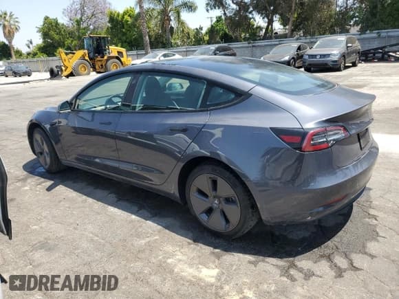 ✅ 2023 Tesla Model 3 • VIN: 5YJ3E1EA8PF431008 • Lot: 58307755. Wystawiony na Copart z przebiegiem 19 585 mil. Bezpłatny archiwum sprzedaży aukcyjnych z USA i szczegółowy raport historii pojazdu na DreamBid. Zdjęcie 2.