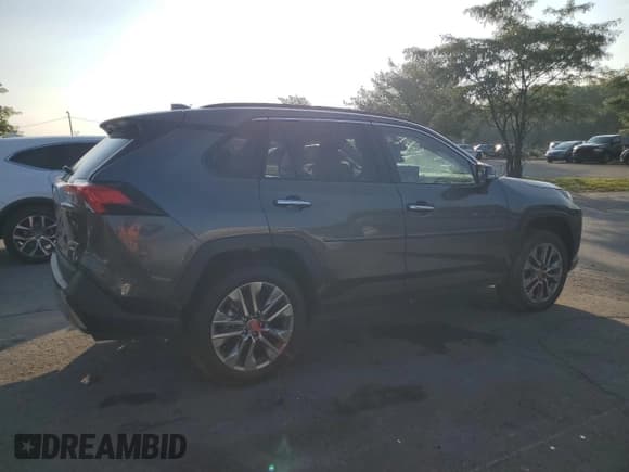 ✅ 2023 Toyota RAV4 Limited • VIN: 2T3N1RFV9PC361227 • Лот: 63827845. Опубликован ранее на Copart с пробегом 9 485 миль. Бесплатный доступ к архиву аукционных продаж из США и подробный отчёт об истории автомобиля на DreamBid. Изображение 3.