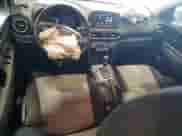 2021 Hyundai Kona SEL z VIN KM8K2CAA0MU677023, wystawiony jako Copart lot #61488865 z przebiegiem 31 013 mil mil oraz Szkoda całkowita • Salvage title. Historia ofert i sprzedaży dostępna na DreamBid. Obrazek 8.