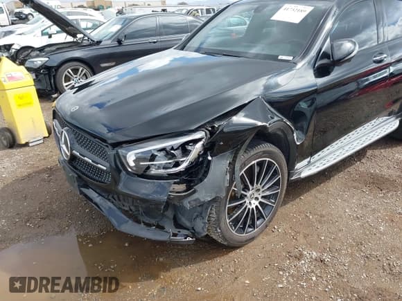 ✅ 2020 Mercedes-Benz GLC 300 • VIN: WDC0J8EB6LF752366 • Lot: 41732189. Listed on IAAI with 71,618 mi. Free auction sales archive from the USA and detailed vehicle history report at DreamBid. Image 6.