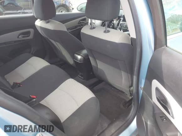 2012 Chevrolet Cruze LS с VIN 1G1PC5SH5C7272151, выставлен на аукционе IAAI как лот 43394159 с пробегом 113 798 миль миль и . История ставок и продаж доступна на DreamBid. Изображение 8.