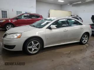 ✅ 2009 Pontiac G6 1SB • VIN: 1G2ZJ57K194272110 • Lot: 92449155. Wystawiony na Copart z przebiegiem 160 345 mil. Bezpłatny archiwum sprzedaży aukcyjnych z USA i szczegółowy raport historii pojazdu na DreamBid. Zdjęcie 1.