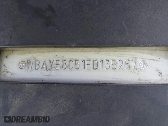 ✅ 2014 BMW 7 Series ALPINA B7 • VIN: WBAYE8C51ED135267 • Lot: 42592569. Wystawiony na IAAI z przebiegiem 138 110 mil. Bezpłatny archiwum sprzedaży aukcyjnych z USA i szczegółowy raport historii pojazdu na DreamBid. Zdjęcie 9.