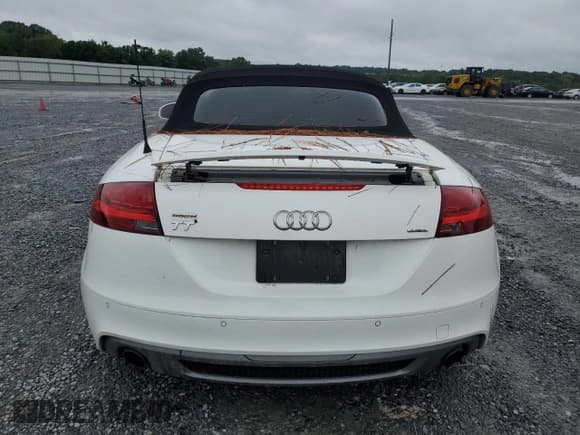 ✅ 2014 Audi TT Premium Plus • VIN: TRUSFAFK8E1007484 • Lot: 67753015. Wystawiony na Copart z przebiegiem 78 572 mil. Bezpłatny archiwum sprzedaży aukcyjnych z USA i szczegółowy raport historii pojazdu na DreamBid. Zdjęcie 6.