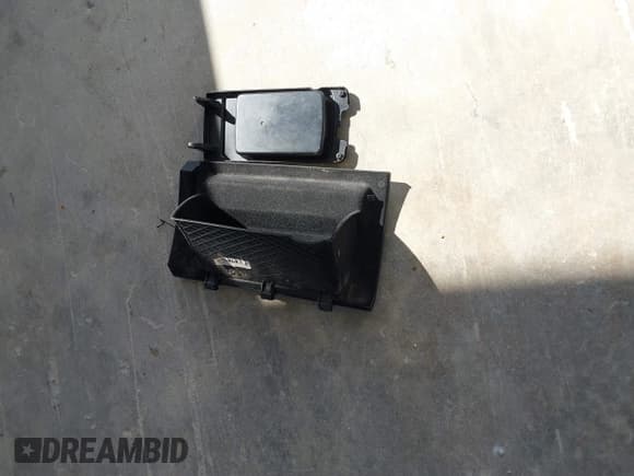 ✅ 2019 Dodge Durango SXT • VIN: 1C4RDHAG8KC847808 • Lot: 43501010. Wystawiony na IAAI z przebiegiem 148 150 mil. Bezpłatny archiwum sprzedaży aukcyjnych z USA i szczegółowy raport historii pojazdu na DreamBid. Zdjęcie 12.