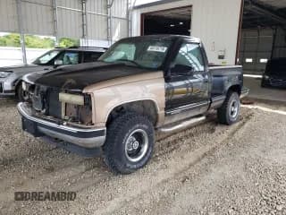 ✅ 1996 Chevrolet Silverado 1500 • VIN: 1GCEK14R3TZ181108 • Lot: 64116715. Wystawiony na Copart z przebiegiem 182 594 mil. Bezpłatny archiwum sprzedaży aukcyjnych z USA i szczegółowy raport historii pojazdu na DreamBid. Zdjęcie 1.