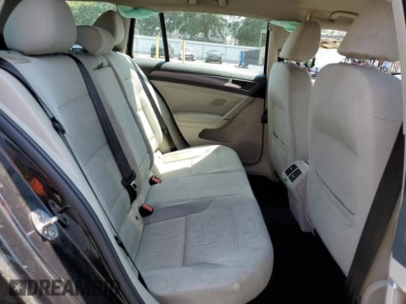 ✅ 2018 Volkswagen Golf S • VIN: 3VW117AUXJM751985 • Lot: 55596265. Wystawiony na Copart z przebiegiem 60 755 mil. Bezpłatny archiwum sprzedaży aukcyjnych z USA i szczegółowy raport historii pojazdu na DreamBid. Zdjęcie 10.