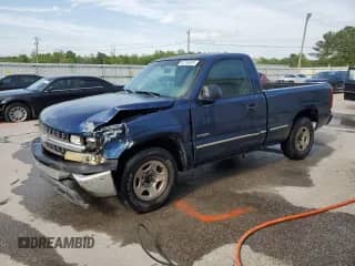 2000 Chevrolet Silverado 1500 с VIN 1GCEC14W2YZ188271, выставлен на аукционе Copart как лот 52750205 с пробегом 278 123 миль миль и Списание • Salvage title. История ставок и продаж доступна на DreamBid. Изображение 1.