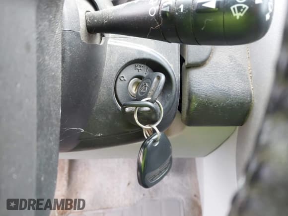 ✅ 2004 Saturn VUE V6 • VIN: 5GZCZ63474S894592 • Lot: 42531230. Wystawiony na IAAI z przebiegiem 173 306 mil. Bezpłatny archiwum sprzedaży aukcyjnych z USA i szczegółowy raport historii pojazdu na DreamBid. Zdjęcie 11.