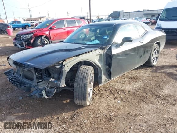 ✅ 2012 Dodge Challenger R/T Plus • VIN: 2C3CDYBT5CH101238 • Lot: 41335464. Wystawiony na IAAI z przebiegiem 133 035 mil. Bezpłatny archiwum sprzedaży aukcyjnych z USA i szczegółowy raport historii pojazdu na DreamBid. Zdjęcie 2.