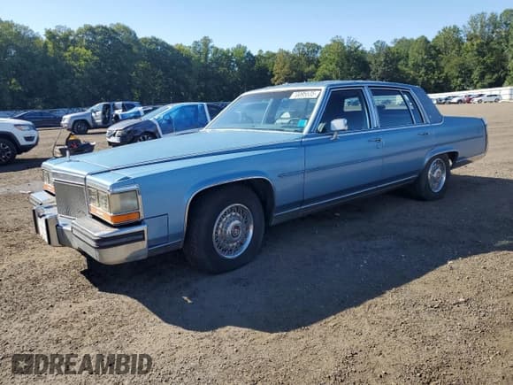 ✅ 1989 Cadillac Brougham • VIN: 1G6DW51Y5KR720073 • Lot: 70095535. Listed on Copart with 85,939 mi. Free auction sales archive from the USA and detailed vehicle history report at DreamBid. Image 1.