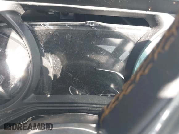 ✅ 2024 Jeep Wrangler Sahara • VIN: 1C4RJXP65RW331514 • Lot: 43453216. Wystawiony na IAAI z przebiegiem Nie podano. Bezpłatny archiwum sprzedaży aukcyjnych z USA i szczegółowy raport historii pojazdu na DreamBid. Zdjęcie 16.