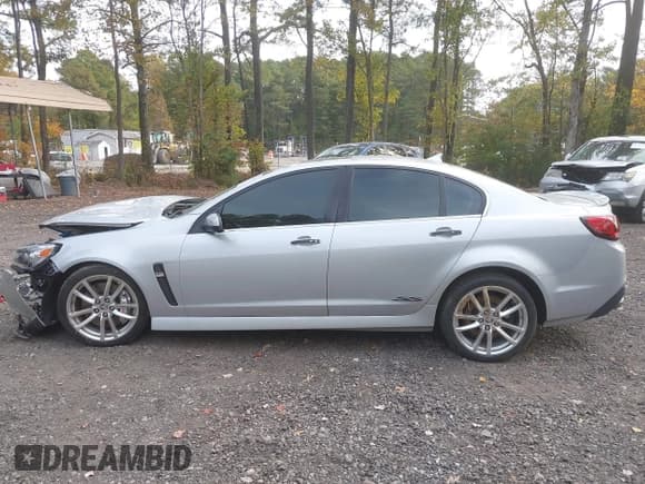 ✅ 2014 Chevrolet SS • VIN: 6G3F15RWXEL962875 • Lot: 43484045. Listed on IAAI with 58,980 mi. Free auction sales archive from the USA and detailed vehicle history report at DreamBid. Image 13.
