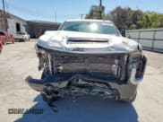 ✅ 2023 Chevrolet Silverado 2500HD Custom • VIN: 2GC4YMEY5P1717251 • Лот: 81000945. Опубликован ранее на Copart с пробегом 80 711 миль. Бесплатный доступ к архиву аукционных продаж из США и подробный отчёт об истории автомобиля на DreamBid. Изображение 5.