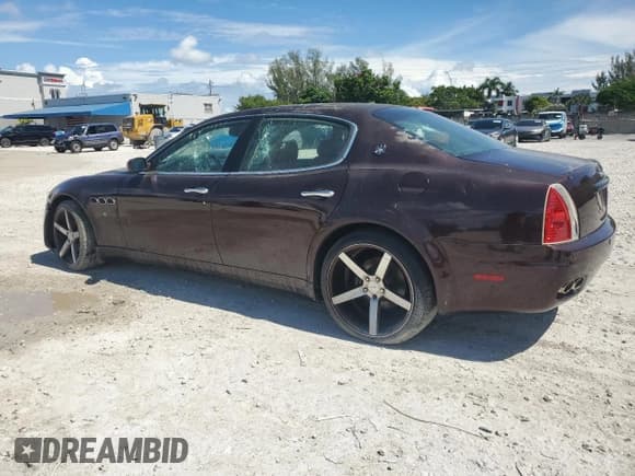 ✅ 2006 Maserati Quattroporte • VIN: ZAMCE39A560021703 • Лот: 85082625. Опубликован ранее на Copart с пробегом Не указан. Бесплатный доступ к архиву аукционных продаж из США и подробный отчёт об истории автомобиля на DreamBid. Изображение 2.