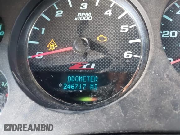 ✅ 2011 Chevrolet Suburban LT • VIN: 1GNSCJE07BR259203 • Lot: 42888910. Listed on IAAI with 246,717 mi. Free auction sales archive from the USA and detailed vehicle history report at DreamBid. Image 7.