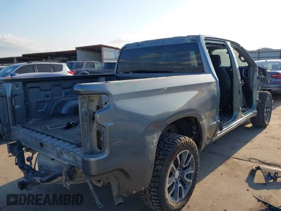 2022 Chevrolet Silverado 1500 LT z VIN 3GCPWCED5NG138842, wystawiony jako IAAI lot #41485587 z przebiegiem 74 967 mil mil oraz . Historia ofert i sprzedaży dostępna na DreamBid. Obrazek 18.