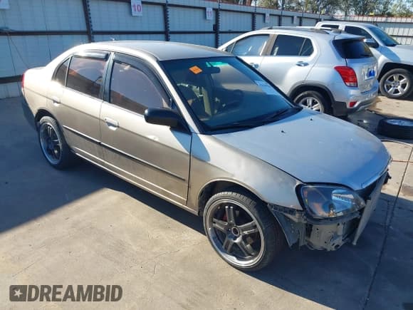 ✅ 2002 Honda Civic LX • VIN: 1HGES16502L020695 • Lot: 43629504. Listed on IAAI with 191,312 mi. Free auction sales archive from the USA and detailed vehicle history report at DreamBid. Image 1.