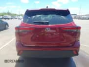 ✅ 2023 Toyota Highlander L • VIN: 5TDKDRAHXPS509316 • Lot: 42674115. Wystawiony na IAAI z przebiegiem 6 121 mil. Bezpłatny archiwum sprzedaży aukcyjnych z USA i szczegółowy raport historii pojazdu na DreamBid. Zdjęcie 17.