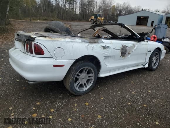 ✅ 1997 Ford Mustang GT • VIN: 1FALP45X1VF152451 • Лот: 89882575. Опубликован ранее на Copart с пробегом Не указан. Бесплатный доступ к архиву аукционных продаж из США и подробный отчёт об истории автомобиля на DreamBid. Изображение 3.