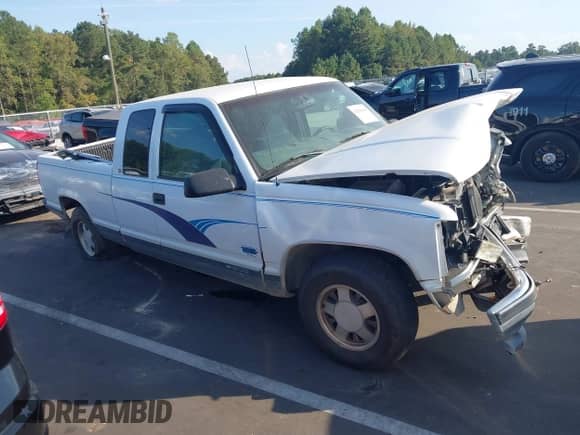 1998 Chevrolet Silverado 1500 z VIN 1GCEC19R1WE151719, wystawiony jako IAAI lot #43299414 z przebiegiem 223 085 mil mil oraz . Historia ofert i sprzedaży dostępna na DreamBid. Obrazek 1.