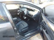 ✅ 2017 Toyota Prius Plus • VIN: JTDKARFP0H3003084 • Lot: 43519736. Wystawiony na IAAI z przebiegiem 34 267 mil. Bezpłatny archiwum sprzedaży aukcyjnych z USA i szczegółowy raport historii pojazdu na DreamBid. Zdjęcie 5.