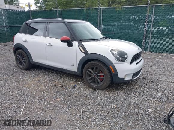 ✅ 2012 MINI Countryman S • VIN: WMWZC5C54CWL58610 • Lot: 42372195. Listed on IAAI with 133,556 mi. Free auction sales archive from the USA and detailed vehicle history report at DreamBid. Image 1.
