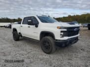 ✅ 2025 Chevrolet Silverado 2500HD • VIN: 2GC4KLEY5S1139270 • Lot: 86706435. Wystawiony na Copart z przebiegiem 10 513 mil. Bezpłatny archiwum sprzedaży aukcyjnych z USA i szczegółowy raport historii pojazdu na DreamBid. Zdjęcie 4.