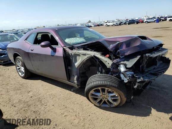 ✅ 2022 Dodge Challenger GT • VIN: 2C3CDZKG3NH156668 • Lot: 65185703. Wystawiony na Copart z przebiegiem 3 669 mil. Bezpłatny archiwum sprzedaży aukcyjnych z USA i szczegółowy raport historii pojazdu na DreamBid. Zdjęcie 4.