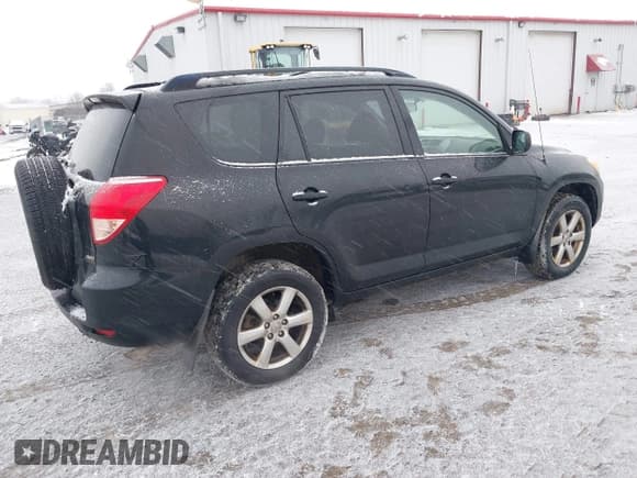 ✅ 2008 Toyota RAV4 • VIN: JTMBD35V285161242 • Lot: 43866249. Listed on IAAI with 211,870 mi. Free auction sales archive from the USA and detailed vehicle history report at DreamBid. Image 4.