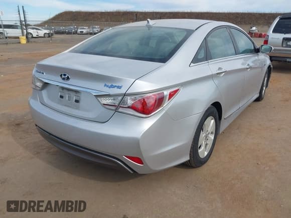 ✅ 2011 Hyundai Sonata Hybrid • VIN: KMHEC4A42BA003450 • Lot: 43629836. Wystawiony na IAAI z przebiegiem 241 178 mil. Bezpłatny archiwum sprzedaży aukcyjnych z USA i szczegółowy raport historii pojazdu na DreamBid. Zdjęcie 4.