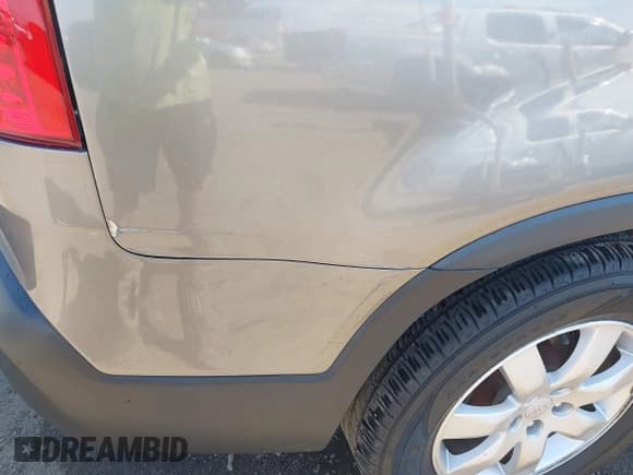 ✅ 2011 Kia Sorento LX • VIN: 5XYKT3A15BG107454 • Lot: 43462947. Wystawiony na IAAI z przebiegiem 115 530 mil. Bezpłatny archiwum sprzedaży aukcyjnych z USA i szczegółowy raport historii pojazdu na DreamBid. Zdjęcie 18.