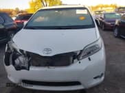 ✅ 2016 Toyota Sienna XLE • VIN: 5TDYK3DC9GS759983 • Лот: 40859938. Опубликован ранее на IAAI с пробегом 120 066 миль. Бесплатный доступ к архиву аукционных продаж из США и подробный отчёт об истории автомобиля на DreamBid. Изображение 13.