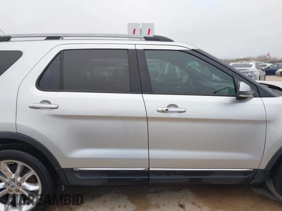 ✅ 2013 Ford Explorer Limited • VIN: 1FM5K7F88DGA30233 • Lot: 41465702. Wystawiony na IAAI z przebiegiem 125 636 mil. Bezpłatny archiwum sprzedaży aukcyjnych z USA i szczegółowy raport historii pojazdu na DreamBid. Zdjęcie 13.