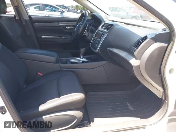 ✅ 2017 Nissan Altima SL • VIN: 1N4AL3AP9HC152643 • Lot: 43130007. Listed on IAAI with 162,582 mi. Free auction sales archive from the USA and detailed vehicle history report at DreamBid. Image 5.