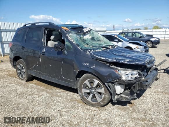 ✅ 2017 Subaru Forester Premium • VIN: JF2SJAEC6HH412274 • Lot: 82179105. Wystawiony na Copart z przebiegiem 112 633 mil. Bezpłatny archiwum sprzedaży aukcyjnych z USA i szczegółowy raport historii pojazdu na DreamBid. Zdjęcie 4.