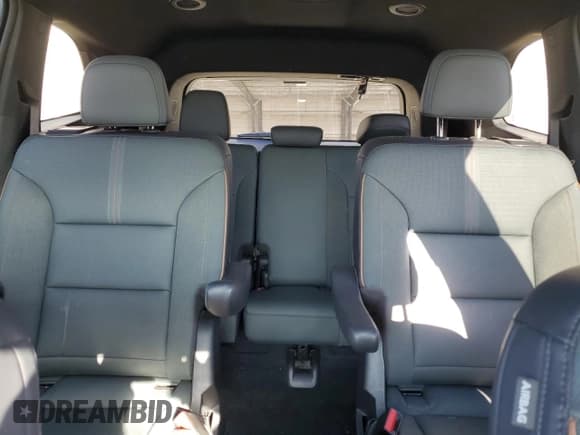 ✅ 2024 GMC Acadia AWD AT4 • VIN: 1GKENPKS7RJ248353 • Lot: 81758275. Wystawiony na Copart z przebiegiem 20 502 mil. Bezpłatny archiwum sprzedaży aukcyjnych z USA i szczegółowy raport historii pojazdu na DreamBid. Zdjęcie 10.