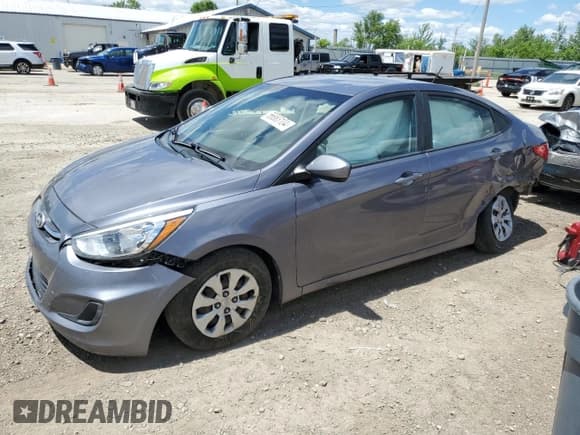 ✅ 2017 Hyundai Accent SE • VIN: KMHCT4AE1HU269632 • Лот: 56883104. Опубликован ранее на Copart с пробегом 75 536 миль. Бесплатный доступ к архиву аукционных продаж из США и подробный отчёт об истории автомобиля на DreamBid. Изображение 1.