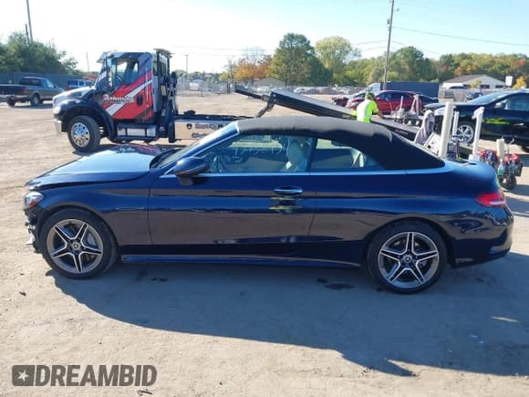 ✅ 2019 Mercedes-Benz C 300 • VIN: WDDWK8EB1KF833843 • Lot: 43458154. Listed on IAAI with 52,494 mi. Free auction sales archive from the USA and detailed vehicle history report at DreamBid. Image 15.