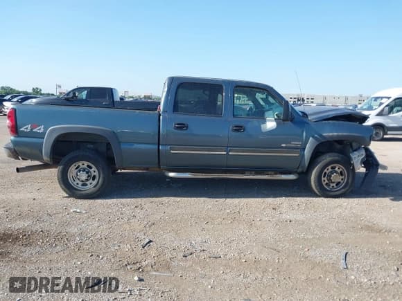 ✅ 2006 Chevrolet Silverado 2500HD LT3 • VIN: 1GCHK23D36F233447 • Лот: 42676674. Опубликован ранее на IAAI с пробегом Не указан. Бесплатный доступ к архиву аукционных продаж из США и подробный отчёт об истории автомобиля на DreamBid. Изображение 13.