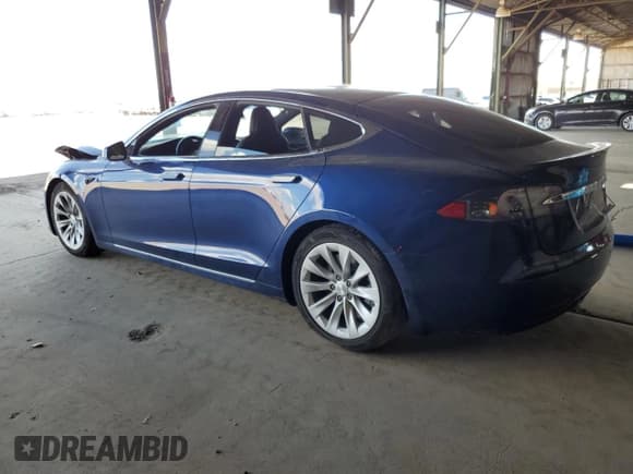 ✅ 2018 Tesla Model S 75D • VIN: 5YJSA1E26JF264784 • Lot: 70757575. Wystawiony na Copart z przebiegiem Nie podano. Bezpłatny archiwum sprzedaży aukcyjnych z USA i szczegółowy raport historii pojazdu na DreamBid. Zdjęcie 2.