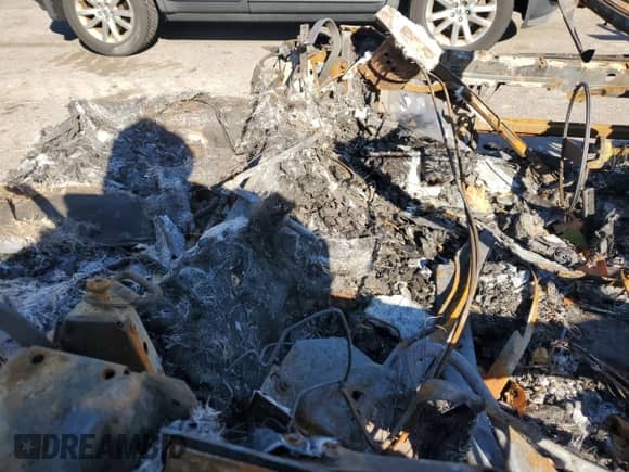 1989 Chevrolet Corvette with VIN 1G1YY3181K5101032, listed as a Copart auction lot 47781835 with Not provided miles and Salvage title. Bid and sale history available at DreamBid. Image 10.