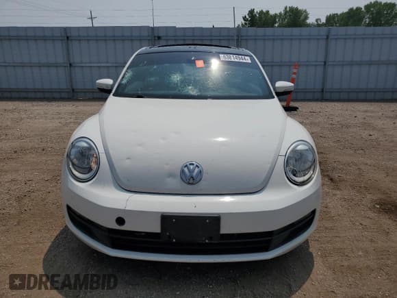 ✅ 2013 Volkswagen Beetle 2.5L • VIN: 3VWHX7AT2DM656457 • Lot: 63814944. Listed on Copart with 92,966 mi. Free auction sales archive from the USA and detailed vehicle history report at DreamBid. Image 5.
