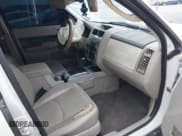 ✅ 2010 Mercury Mariner Premier • VIN: 4M2CN8HG2AKJ06271 • Lot: 41871088. Listed on IAAI with 248,159 mi. Free auction sales archive from the USA and detailed vehicle history report at DreamBid. Image 5.