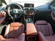 ✅ 2021 BMW X4 M40i • VIN: 5UX2V5C05M9H59295 • Lot: 71312963. Wystawiony na Copart z przebiegiem 31 050 mil. Bezpłatny archiwum sprzedaży aukcyjnych z USA i szczegółowy raport historii pojazdu na DreamBid. Zdjęcie 8.