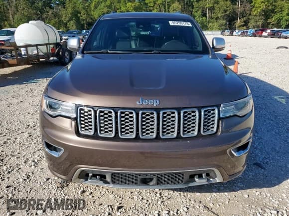 ✅ 2017 Jeep Grand Cherokee Overland • VIN: 1C4RJECGXHC923543 • Лот: 85209175. Опубликован ранее на Copart с пробегом 56 610 миль. Бесплатный доступ к архиву аукционных продаж из США и подробный отчёт об истории автомобиля на DreamBid. Изображение 5.