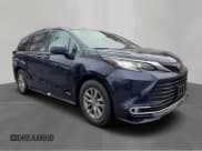 ✅ 2021 Toyota Sienna XLE • VIN: 5TDYRKECXMS068784 • Lot: 53571855. Listed on Copart with 215,072 mi. Free auction sales archive from the USA and detailed vehicle history report at DreamBid. Image 1.