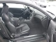 ✅ 2012 Hyundai Genesis Coupe Grand Touring • VIN: KMHHU6KH9CU071252 • Lot: 42358871. Wystawiony na IAAI z przebiegiem 92 528 mil. Bezpłatny archiwum sprzedaży aukcyjnych z USA i szczegółowy raport historii pojazdu na DreamBid. Zdjęcie 5.