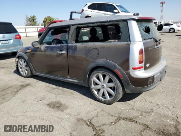 ✅ 2008 MINI Clubman • VIN: WMWML33508TJ46178 • Lot: 68038465. Listed on Copart with 162,812 mi. Free auction sales archive from the USA and detailed vehicle history report at DreamBid. Image 2.