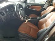 ✅ 2015 Volvo V60 T5 Platinum • VIN: YV4612HM8F1000323 • Лот: 70030925. Опубликован ранее на Copart с пробегом Не указан. Бесплатный доступ к архиву аукционных продаж из США и подробный отчёт об истории автомобиля на DreamBid. Изображение 7.